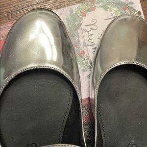AEROSOLES Women's Metallic Silver Flats